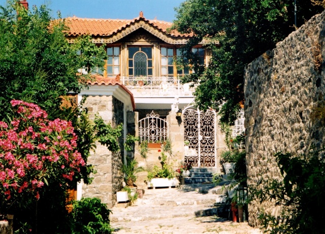 greek-villa